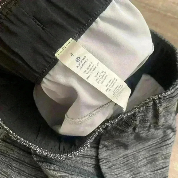 Lululemon On The Fly Short - Picture 3 of 3